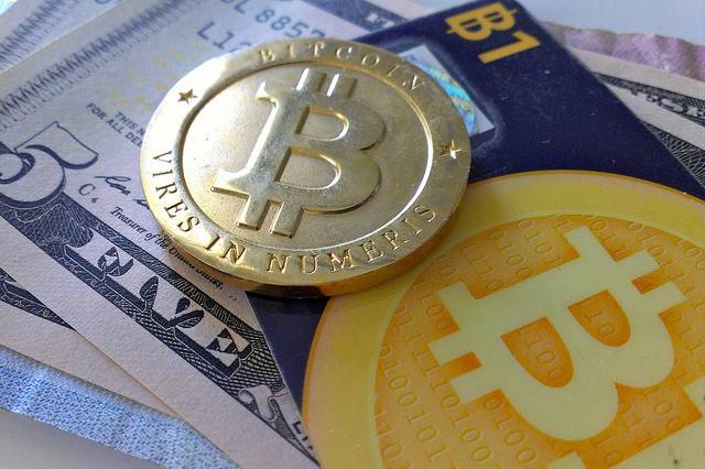 Bitcoin and currency