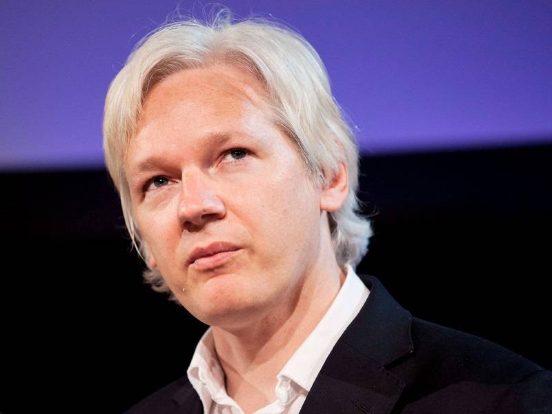 Bitcoin Whale Donates 8 BTC to Julian Assange  Andrew Tate Appears To Take Credit