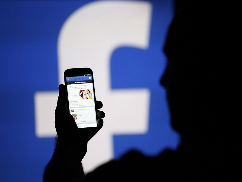 Facebook Messenger adds administrator privileges for group chats Facebook Messenger adds administrator privileges for group chats