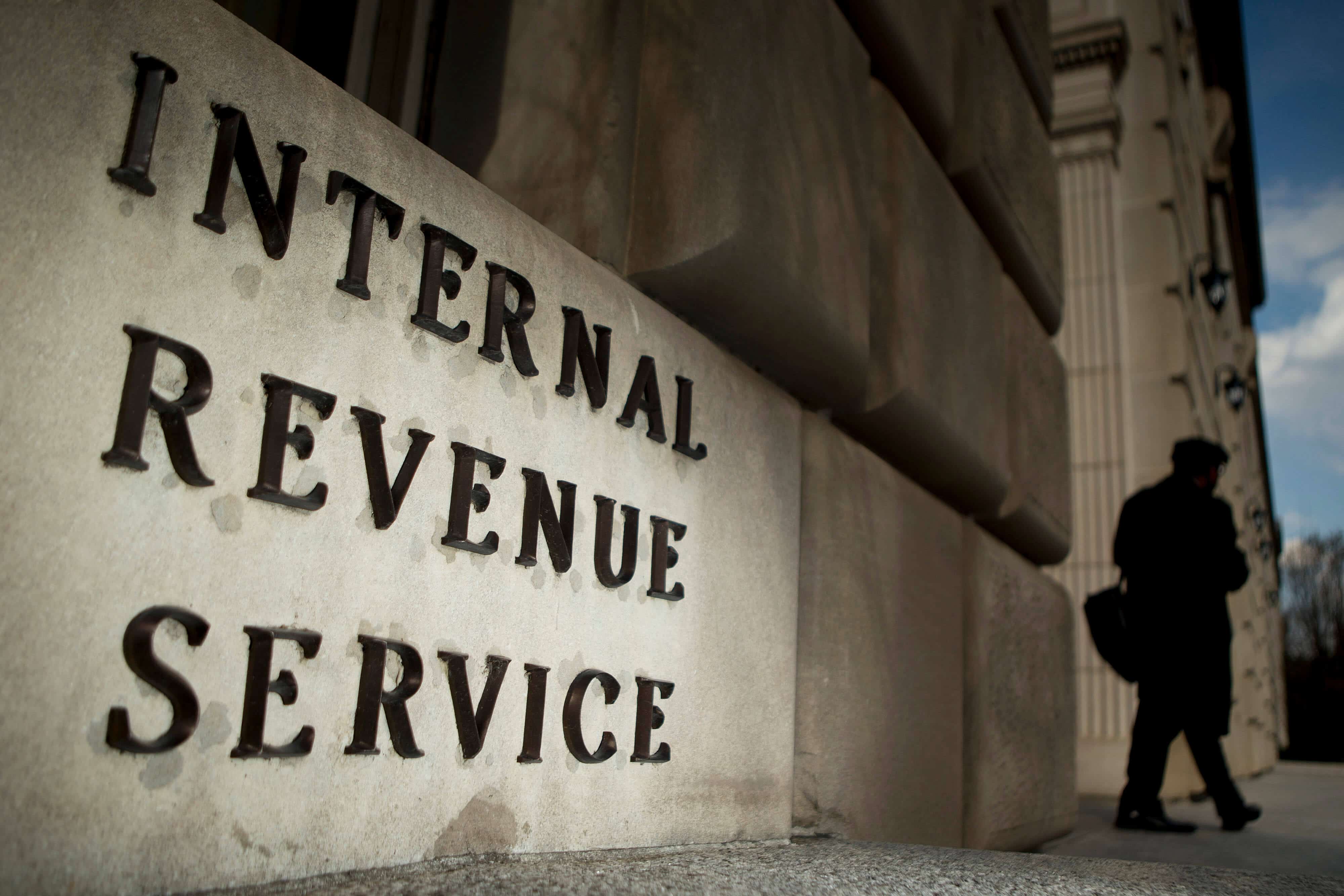 IRS Tightens Grip on Crypto Investors by Asking Them to Pay Taxes