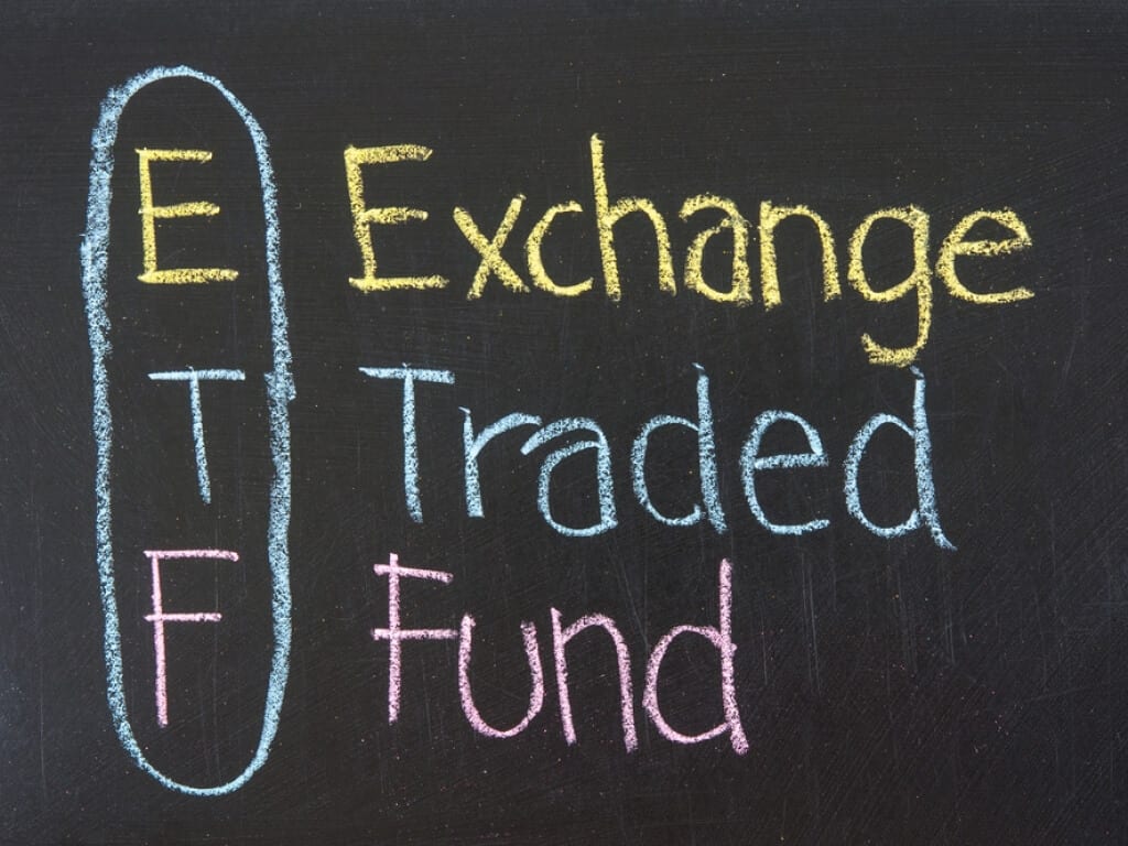 Best UK ETfs for 2020 🥇Invest in ETFs in 5 Minutes