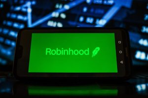 Robinhood's Strategic Move: Acquiring Credit Card Upstart X1 for $95 Million