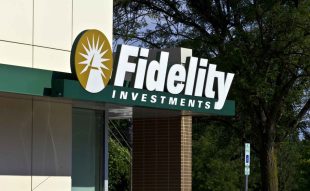 Crypto Adoption Boost as Fidelity Opens Waiting List for Retail Crypto Trading