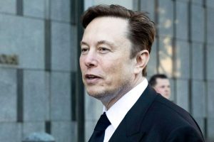 Elon Musk says interest rate hikes are causing an increase in deposit outflows