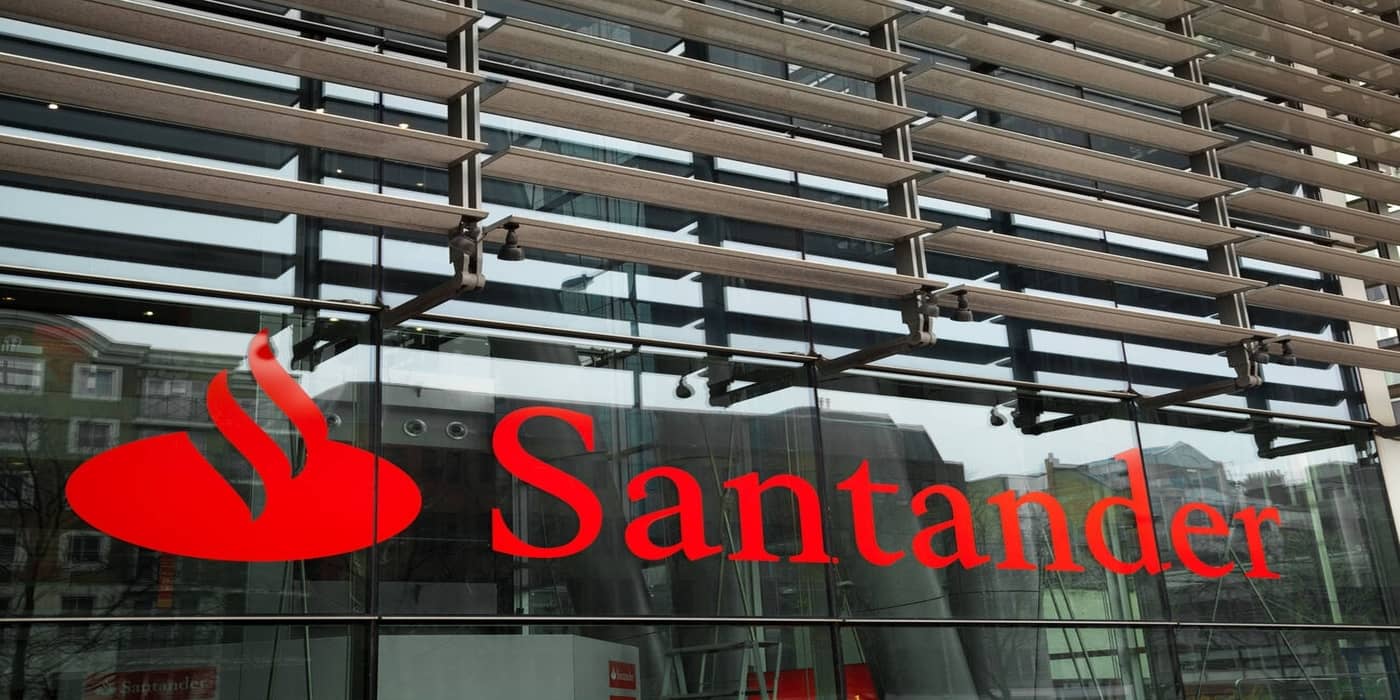 Santander Bank Educates Investors about Bitcoin, A $57 Billion Spanish Bank