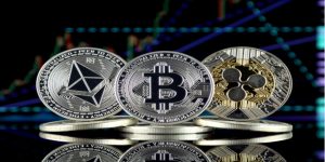 U.S. Senator Lummis Intensifies Efforts for Crypto Regulations Amid SEC Lawsuits