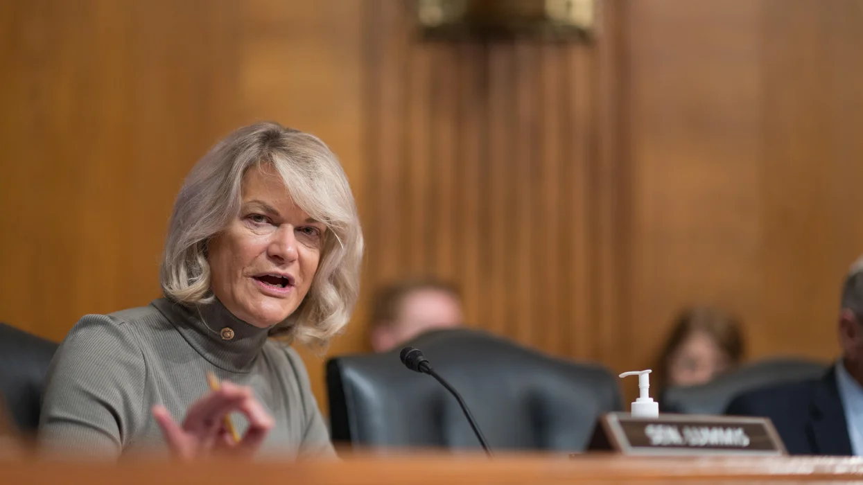 An SEC lawsuit against Coinbase should be dismissed, says Senator Lummis