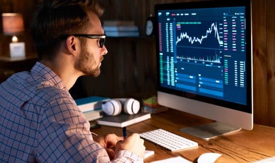 Man trading crypto